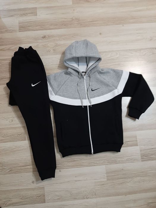 Ватирани детски екипи Nike от 1 до 16 години