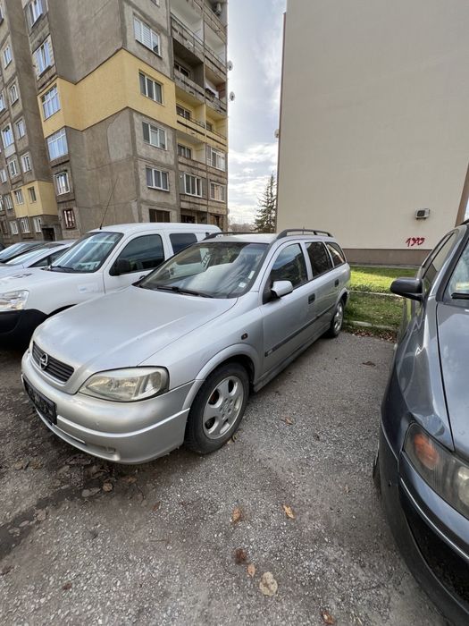 Опел Астра 2.0 DTIна части или цяла.