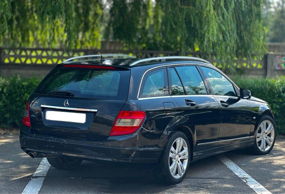 Mercedes C220 W204 - Automat - An 2009 / Recent adus din Germania