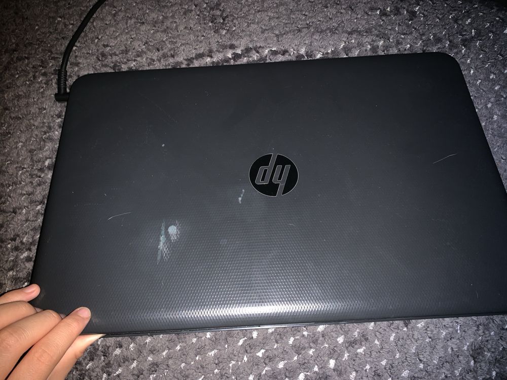 Vand Leptop HP 250 G4 Notebook PC sau pentru cine vrea sa l repare