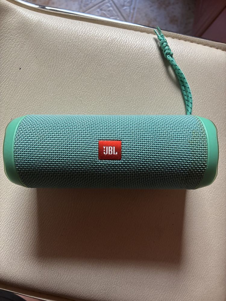 JBL Flip 4 за ремонт