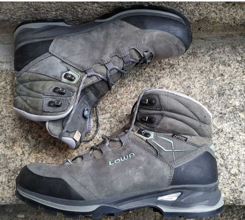 Дамски Обувки  Lowa Gore-Tex 41 номер