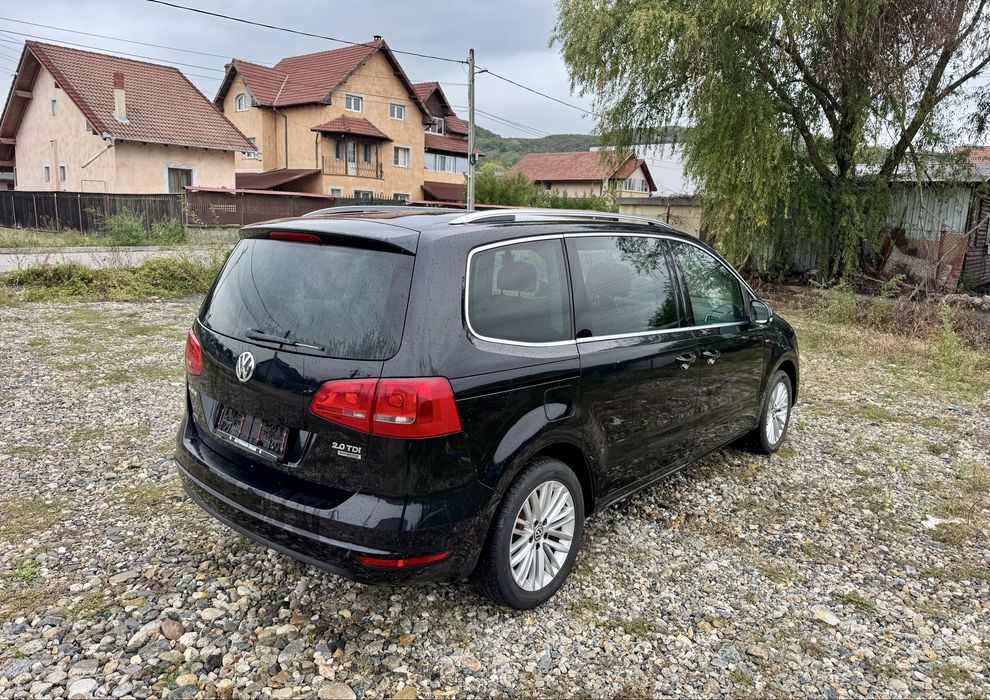 Vw Sharan 2014 CUP 2.0 tdi - DSG, 5 locuri, navi, usi electrice, xenon