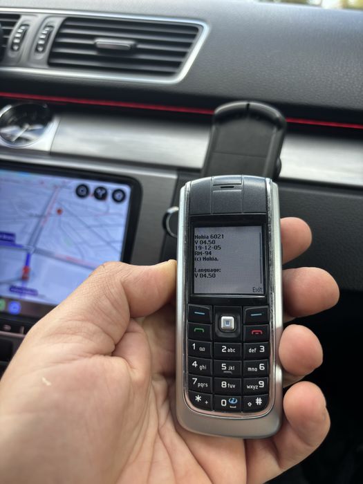 Telefon Nokia 6021