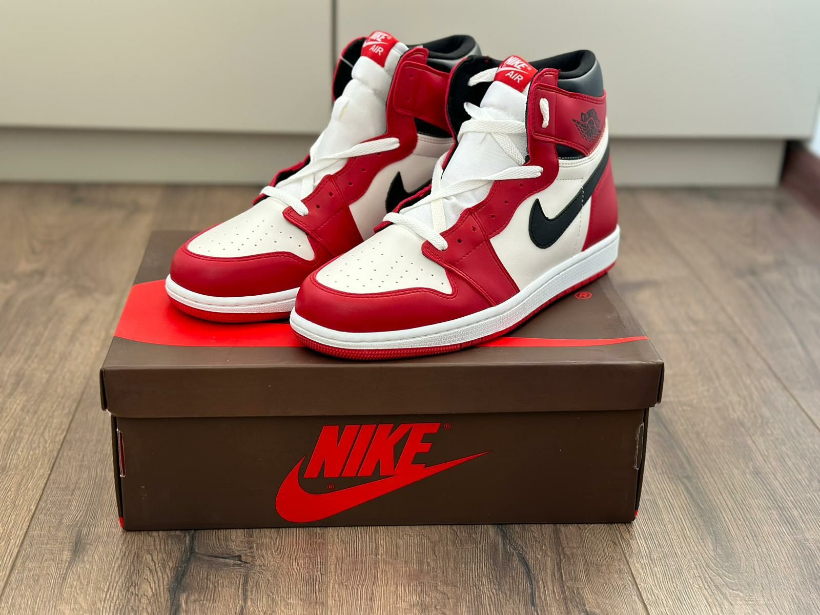 Adidasi AIR Jordan 1 HIGH  Chicago Red produs NOU premium