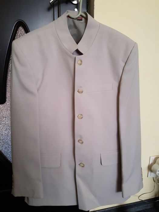 Costum barbatesc.