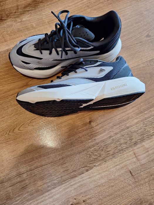 Продавам адидас маратонки