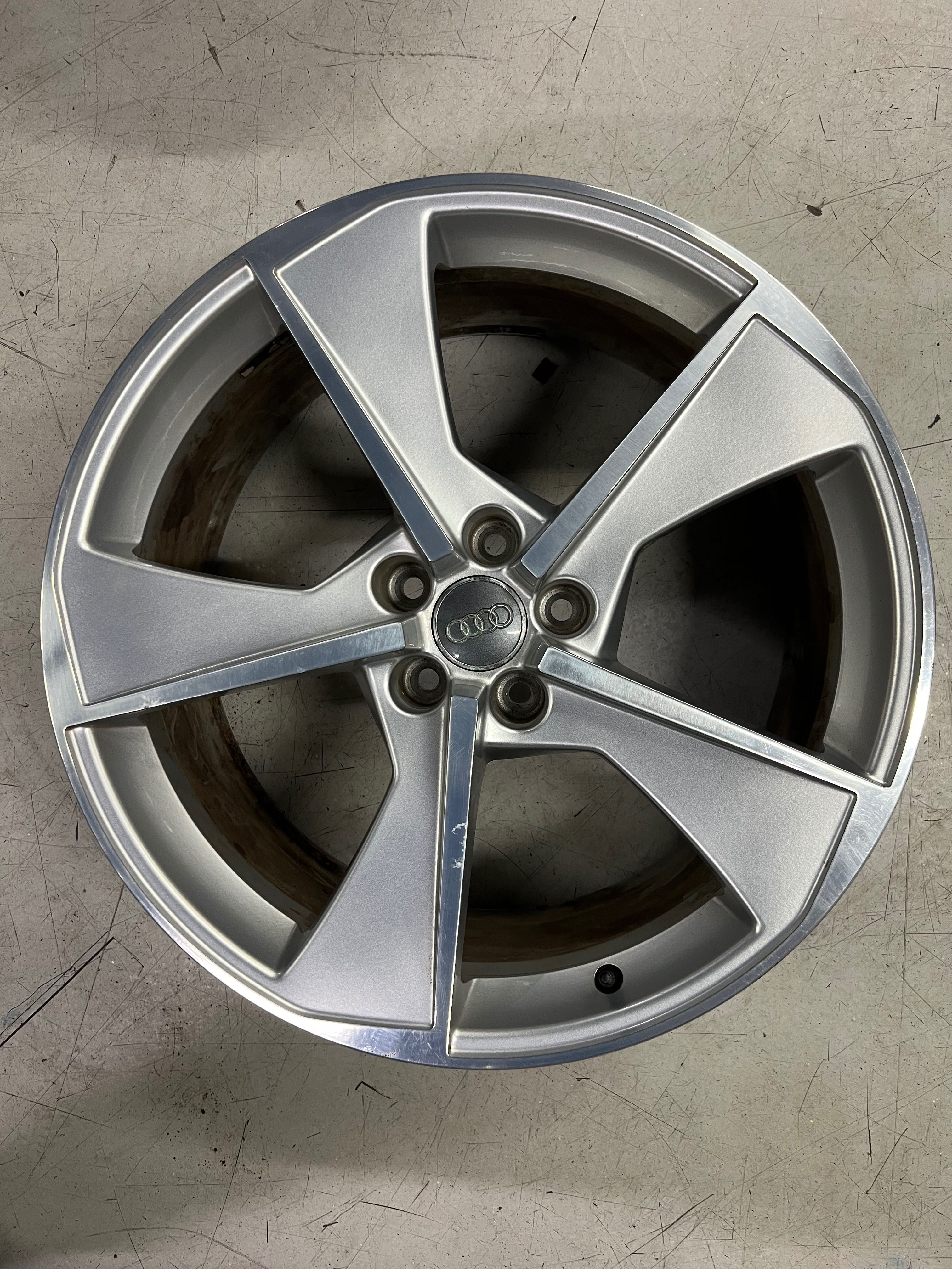 Jante originale Audi Q7, Q8, Q5 R20