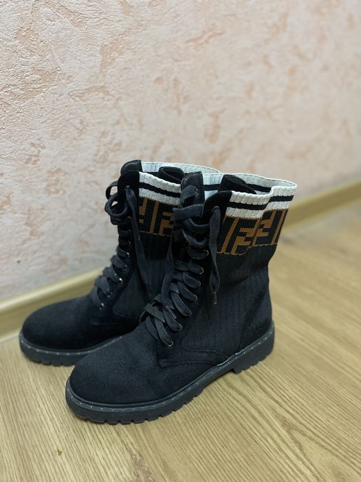 Обувь женская в хорошем состоянии