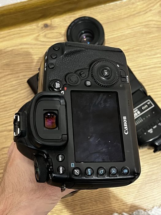 Canon mark 4 holati yaxshi