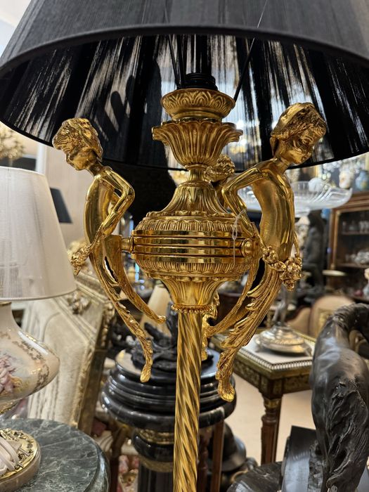 Lampadar din bronz masiv