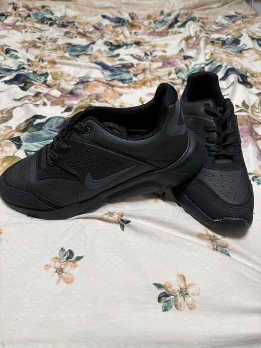 Черни мъжки маратонки Nike