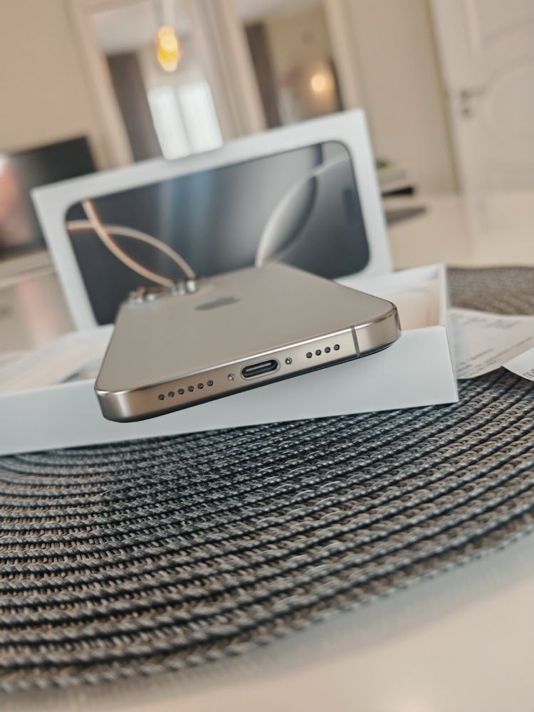 Iphone 16 pro max Natural titanium НОВ