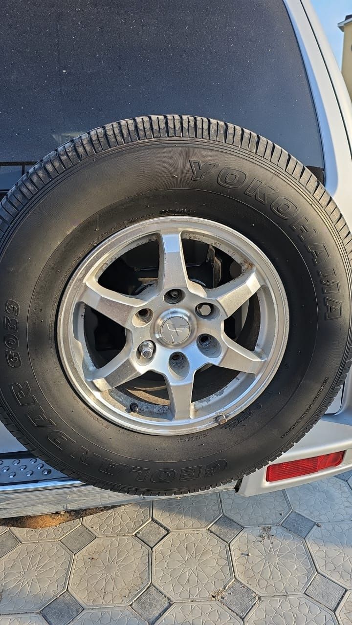 Диск с резиной YOKOHAMA R16 265/70