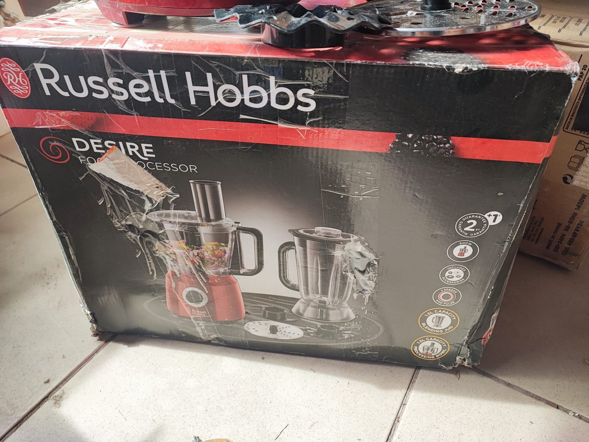 Robot bucătărie russell hobbs