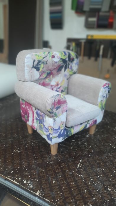 Детское каркасное кресло