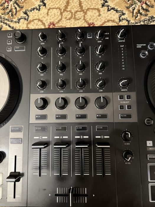 DJ контроллер Native Instruments TRAKTOR KONTROL S3