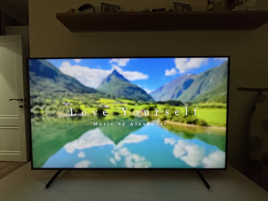 Продам телевизор Samsung Q60A55