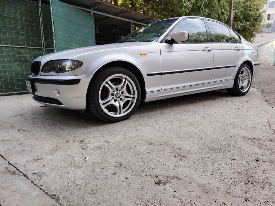 BMW e46 restail. 2004 год