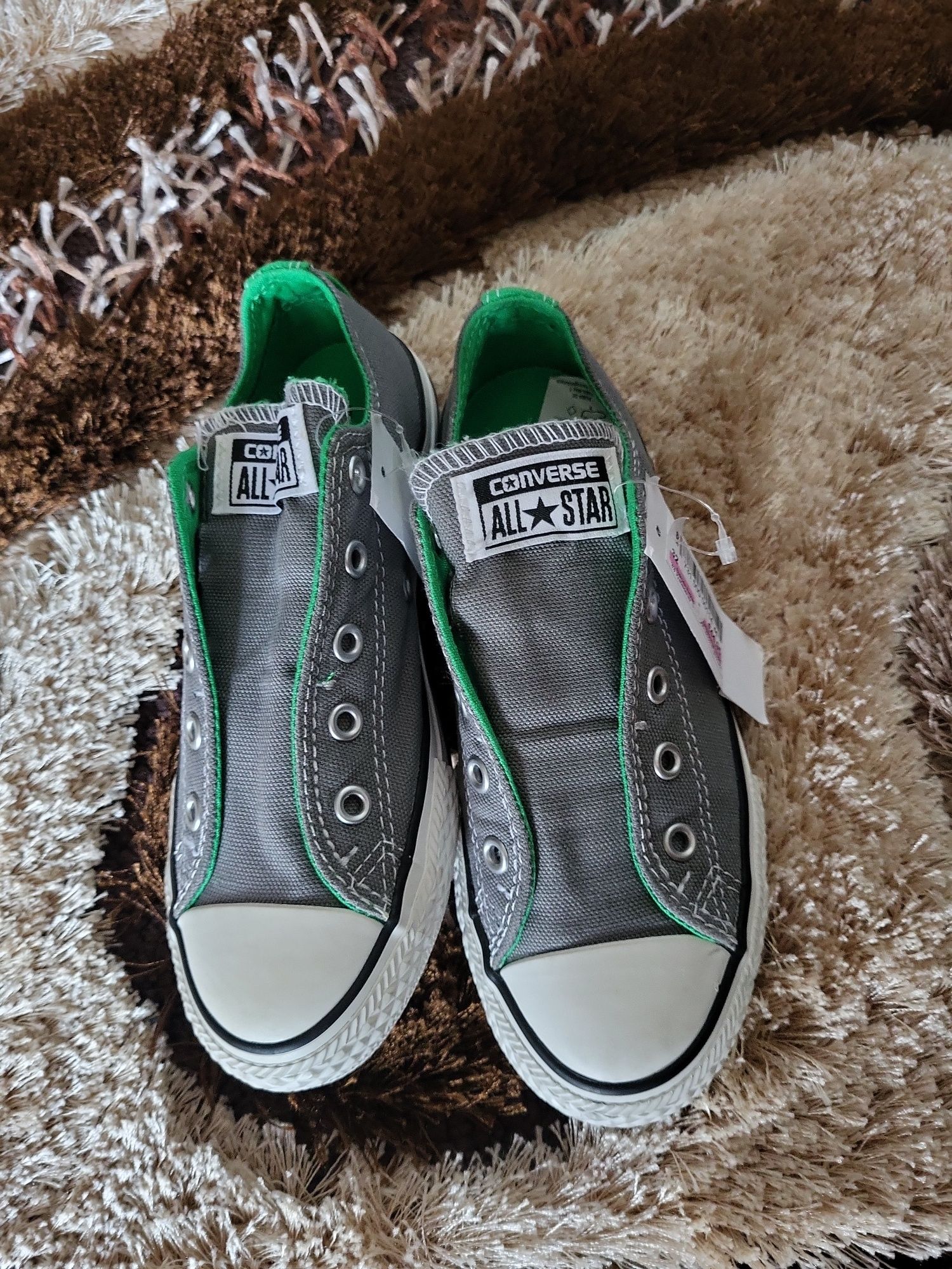 Vând Încălțăminte Converse