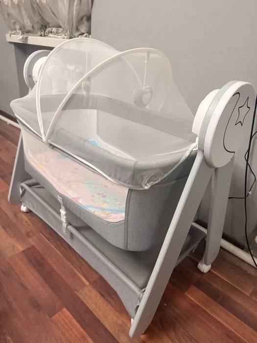 Продам детскую люльку кроватку

Состояние: отличное, использовала