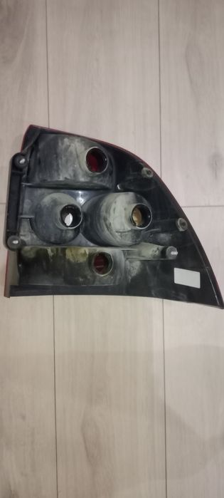 Продается задний фонарь от приоры