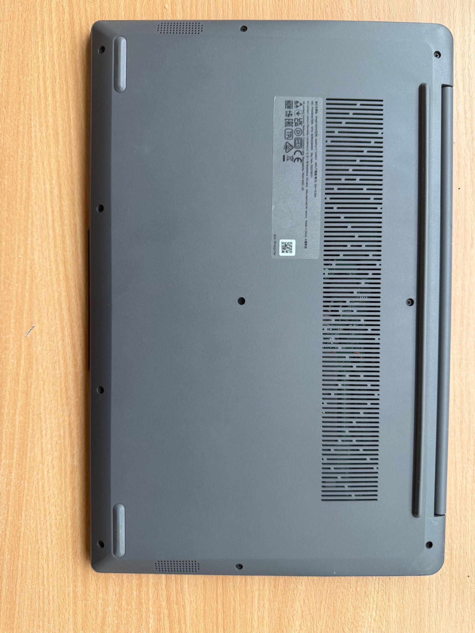 Лаптоп Lenovo IDEAPAD3