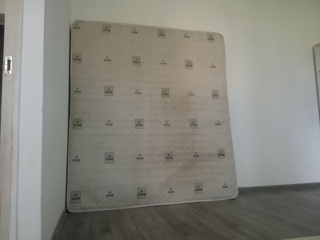 Продам матрас 180х200