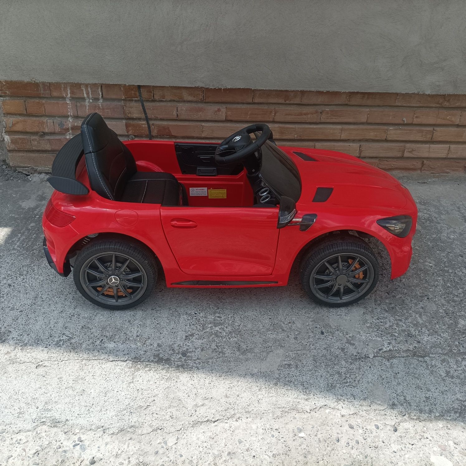 Vând mașinuță electrica Mercedes