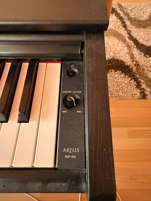 Vand pian electric yamaha