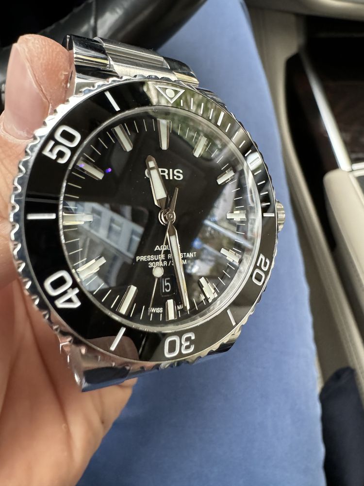 Oris Aquis Date 43,5 мм, гаранция