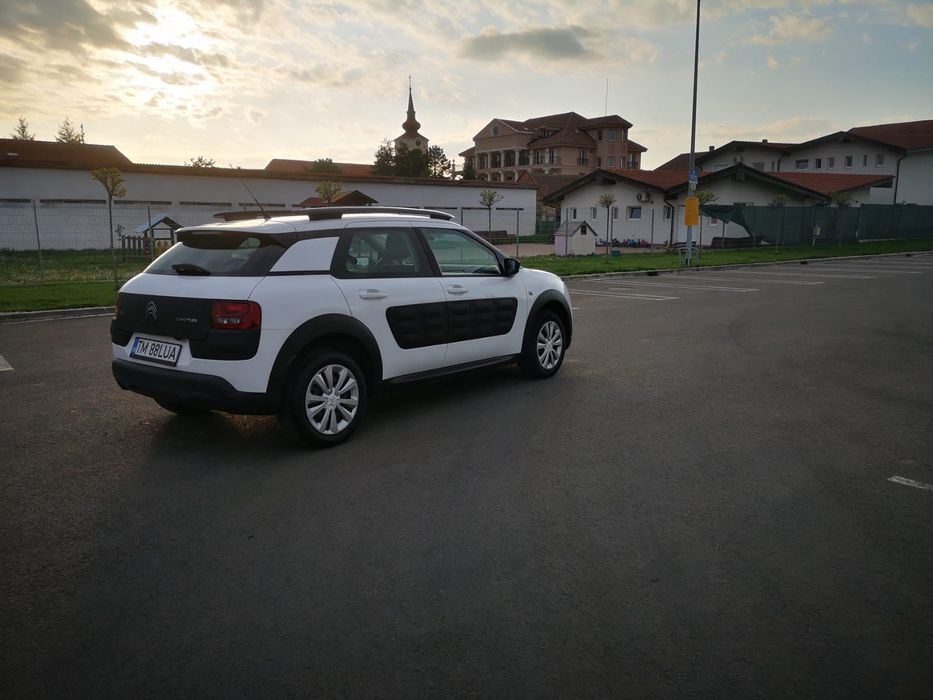 Vând Citroen C4 Cactus