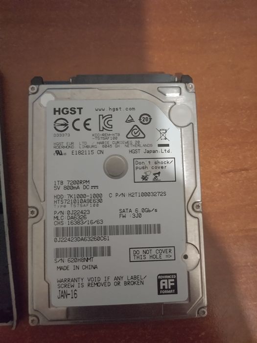 2.5 HDD 1TB hgst + Rack hdd seagate extern usb + hdd 300MB seagate