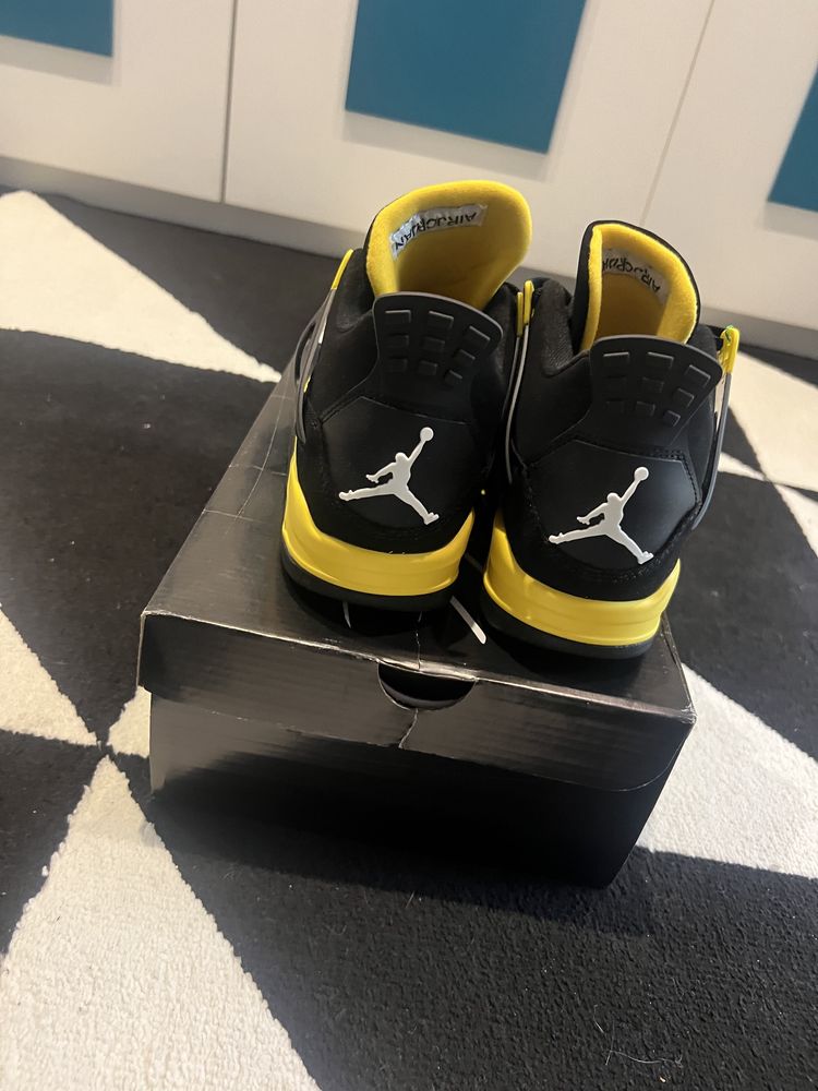 Jordan 4 Yellow thunder