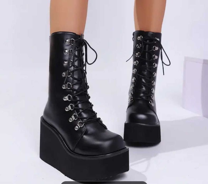 Боти на платформа