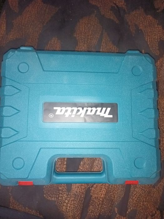 Шуруповёрт новый