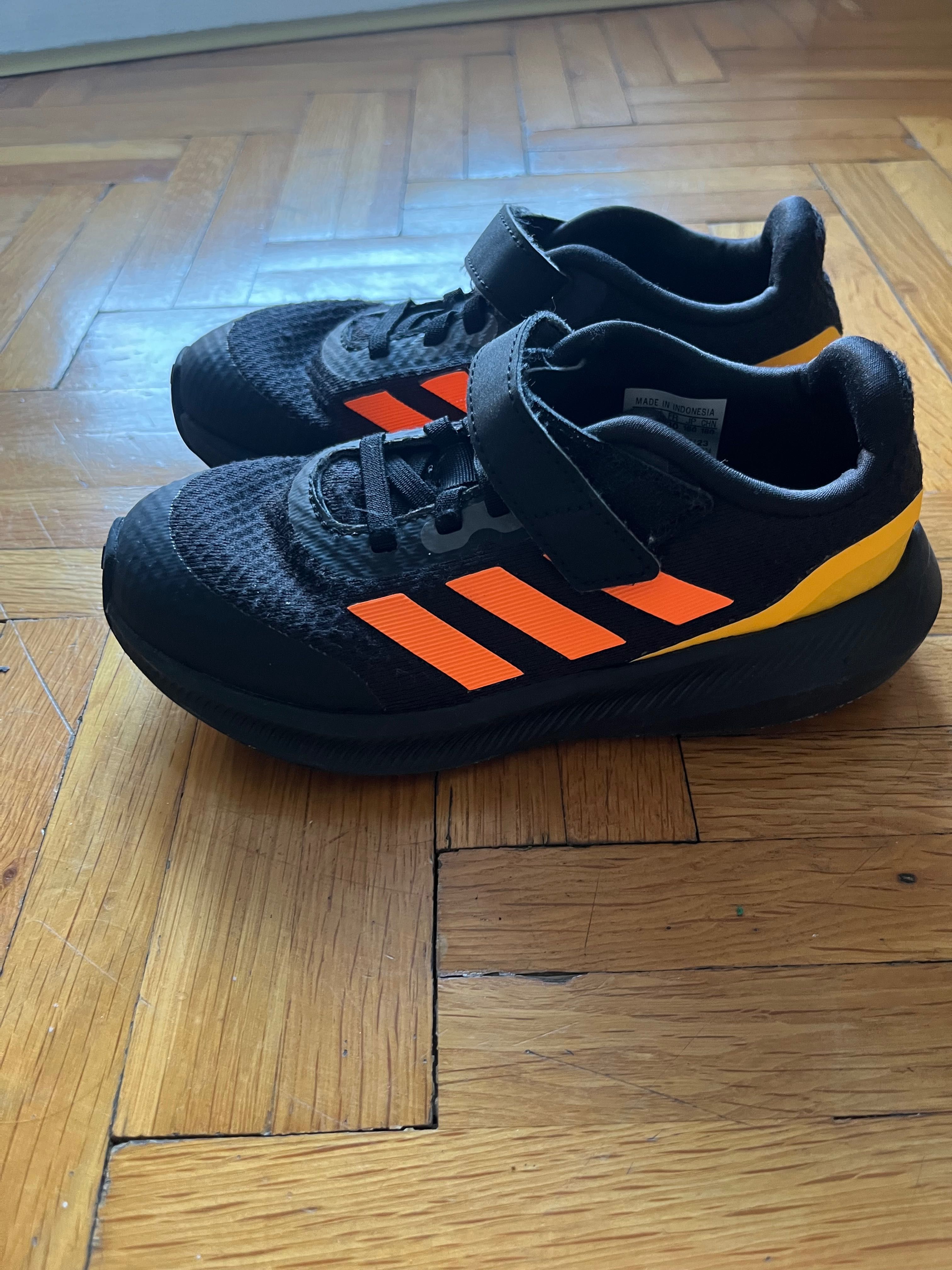 Детски маратонки ADDIDAS размер 30