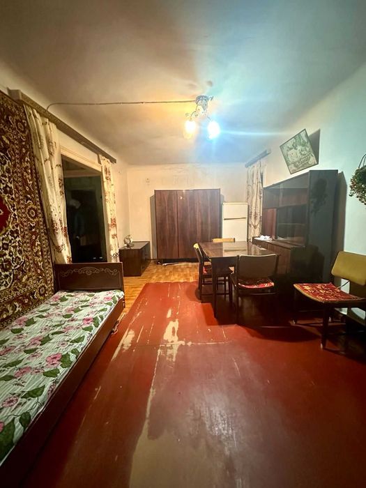 Продам 2х комнатную квартиру в центре