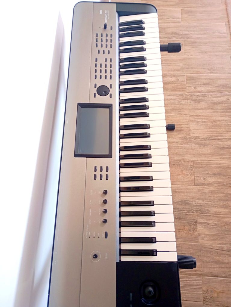 Korg Krome Ex cu set