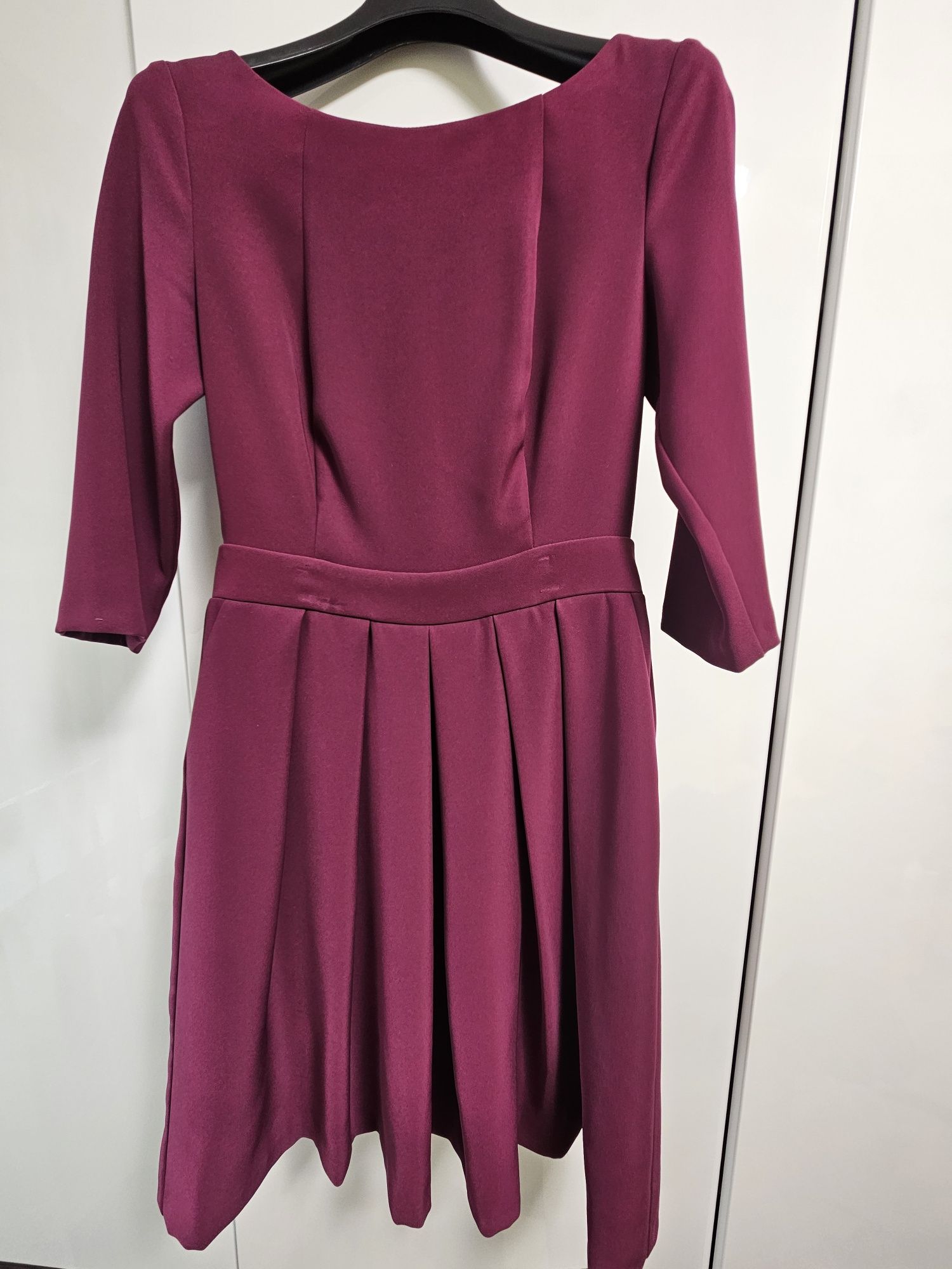 Rochie eleganta midi