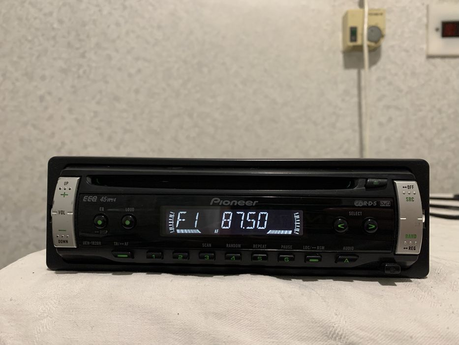 Авто Cd плеър Pioneer