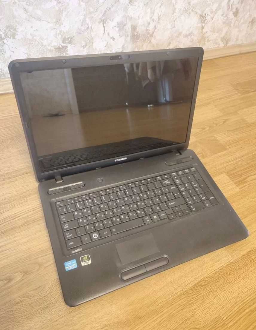 Ноутбук с большим экраном 17.3 / Core i3 / 16 GB / SSD диск / Nvidia