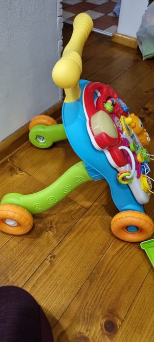 Antemergator cu centru de activitati