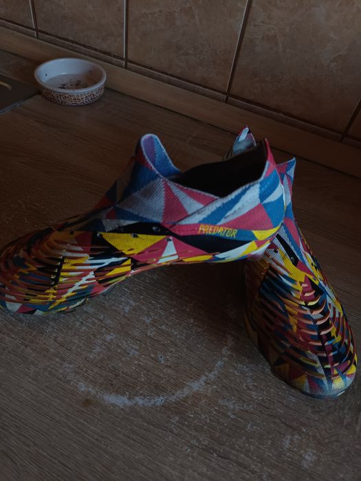 Vând ghete Adidas predător original folosite 5 zile