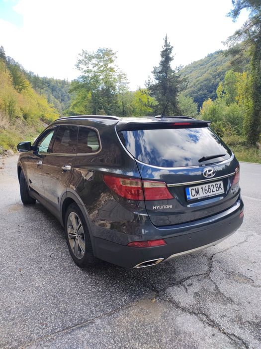 Hyundai Grand Santa Fe