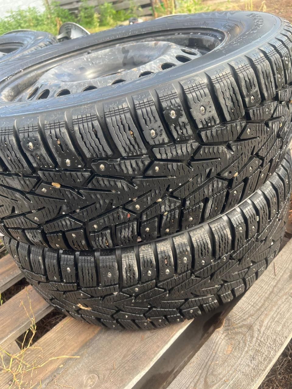 Зимние шины nokian nordman 205/65 R16 с дисками
