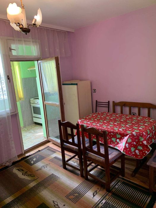 Дава се под наем Едностаен апартамент в Бургас, Изгрев - 48 кв.м за 178.5 € - Снимка #2