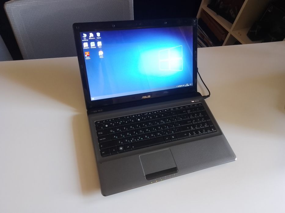 Ноутбук, в отл сост, без минусов