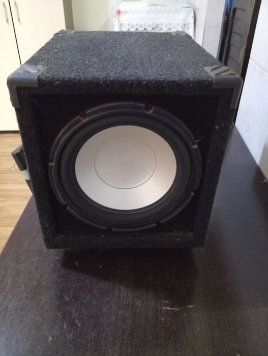 Subwoofer infinity mare funcțional