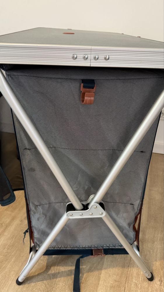 Mobilier de bucatarie pliabil si compact camping